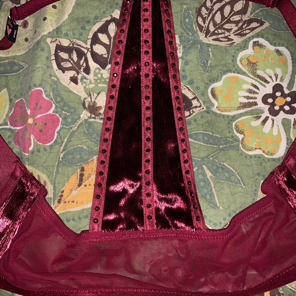 Victoria’s Secret Racerback - Picture 2 of 3